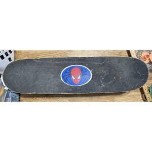 Marvel Spider-Man Skateboard 2009 28" Red Wheels Pre-Owned